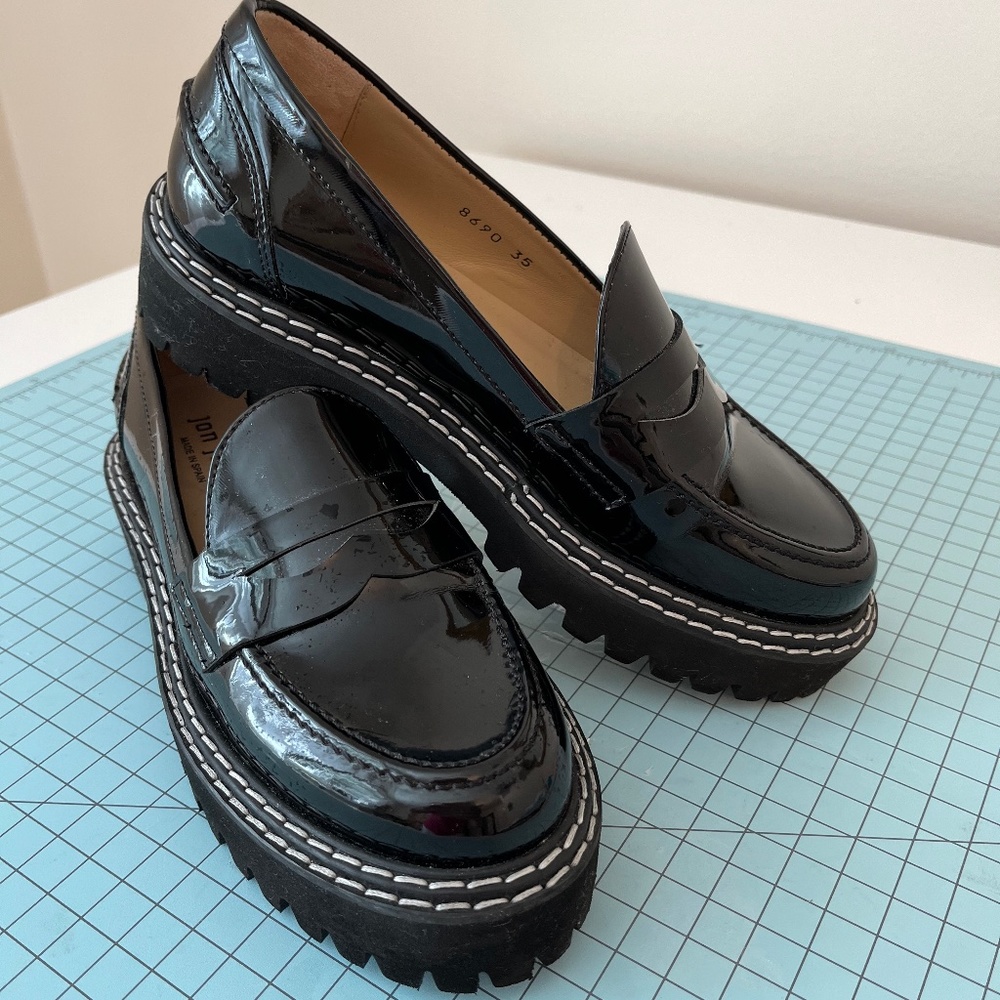 Jon Josef Loafers size 5